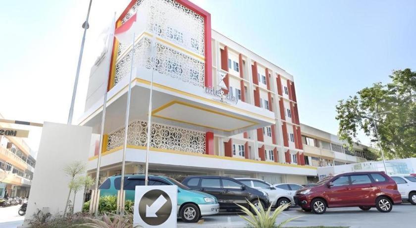 Hotel Nite And Day Batam Jodoh Square Exterior foto